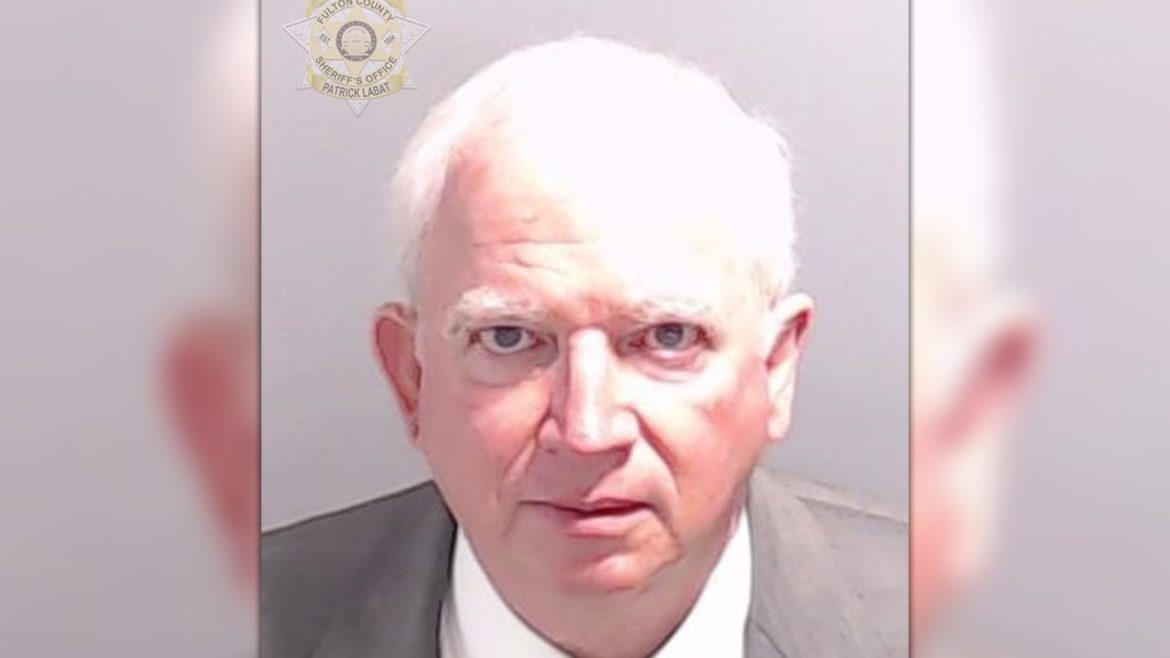 Georgia indictment: 2 Trump co-defendants booked in Fulton County jail